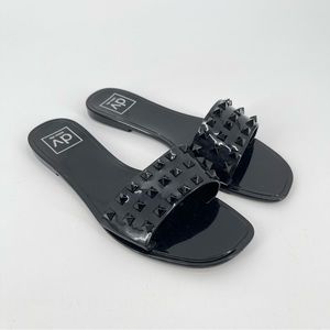 Dolce Vita Women's Shoes Dolce Vita Skylar Black sandals size 6